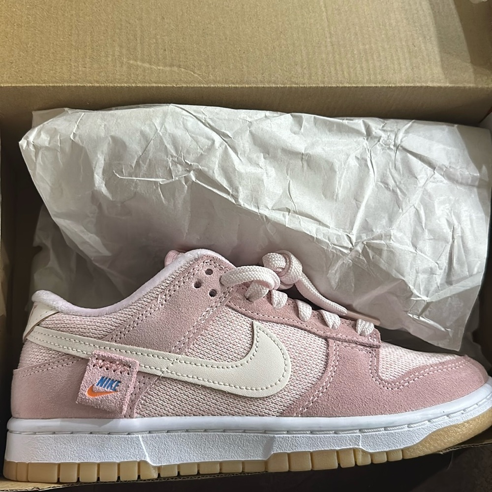 Nike ( Dunk Low ) 
Teddy Bear - Light Soft Pink